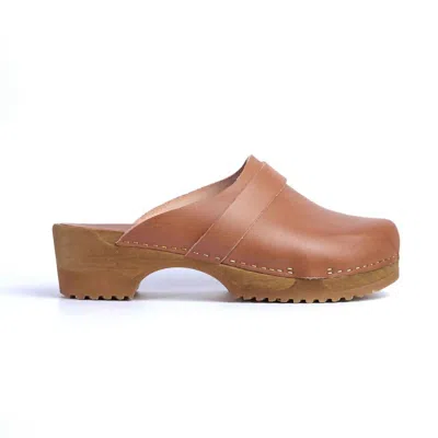 Bosabo Women's Anna Clog In Doe In Sand