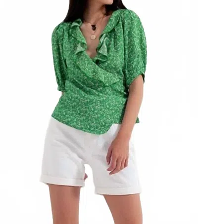 Q2 Snow In Summer Wrap Blouse In Kelly Green In Green