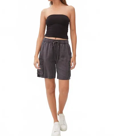 Be Cool Dara Cargo Shorts In Charcoal In Pink