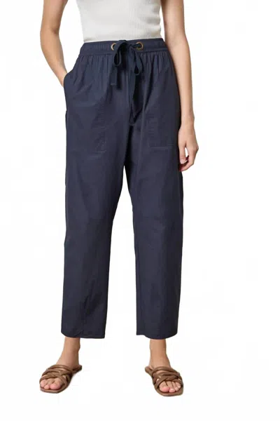 Lilla P Everyday Poplin Pant In Navy Blue In Blue
