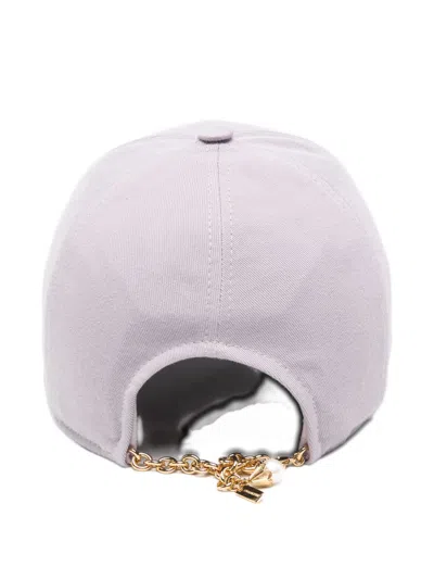 Chloé Baseball Cap With Chain Detail And Curved Brim In Green