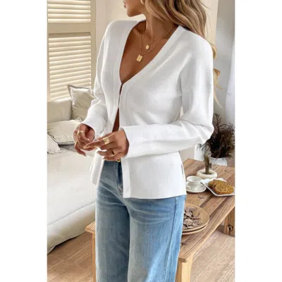 Truedames Solid V Neck Raglan Sleeve Burgundy Knit Shirt In White