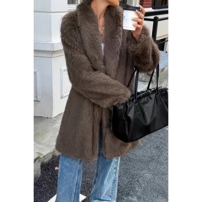 Truedames Solid Fluffy Faux Fur Shaggy Long Body Outwear In Brown