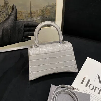 Balenciaga Women Pre-loved Bag Very Good Condition In Gray