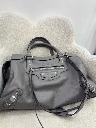 Balenciaga Women Pre-loved Bag Very Good Condition In Gray