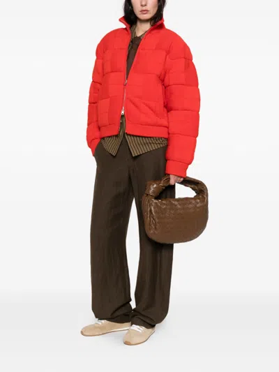 Bottega Veneta Women Jodie  Borsa A Mano In Brown