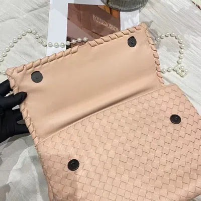 Bottega Veneta Women Pre-loved Bag Very Good Condition In Neutral