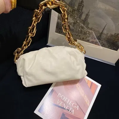 Bottega Veneta Women Pre-loved Bag Very Good Condition In Neutral