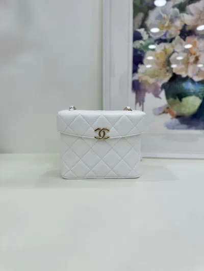 Pre-owned Chanel Women Pre-loved Bag Brand New Condition In Multi