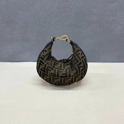 Fendi Women Pre-loved Bag Very Good Condition In Brown