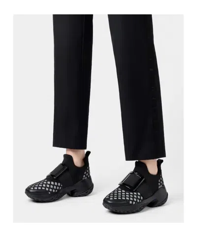 Roger Vivier Viv Run Sneakers In Black