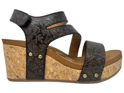Very G Women's Casper Tooled Wedge In Chocolate In Multi