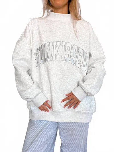 Sunkissed Coconut Mockneck Embroider Sweatshirt In Pearl Grey In White