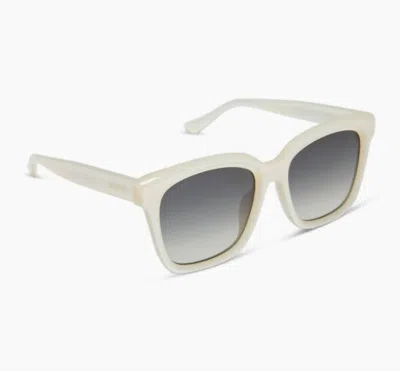 Diff Ariana 54mm Gradient Square Sunglasses In White