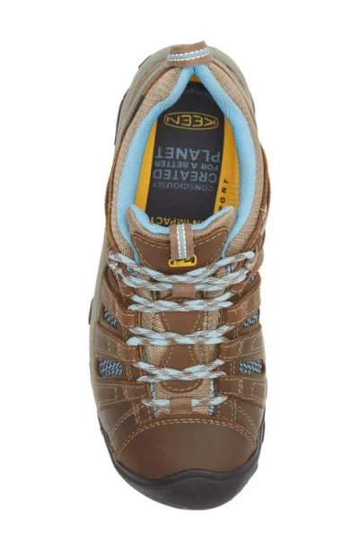 Keen Voyageur Hiking Shoe In Brown