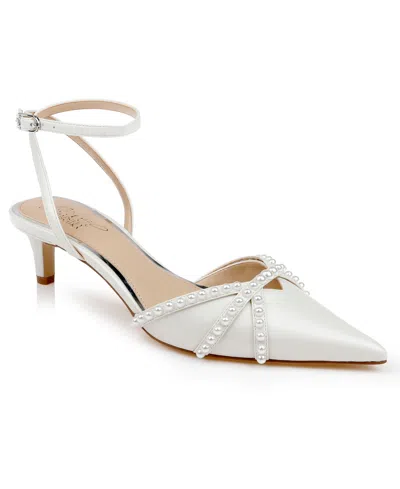 Jewel Badgley Mischka Women's Indra Pumps In White