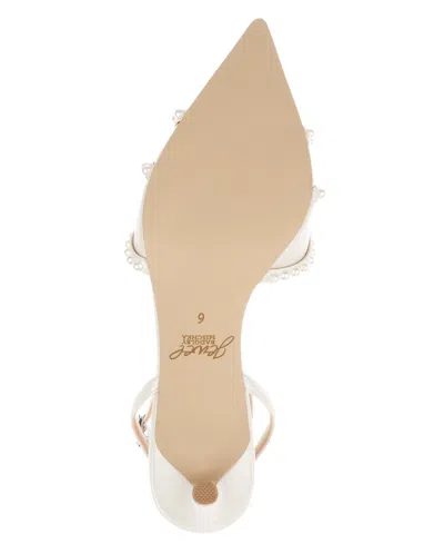 Jewel Badgley Mischka Women's Indra Pumps In White