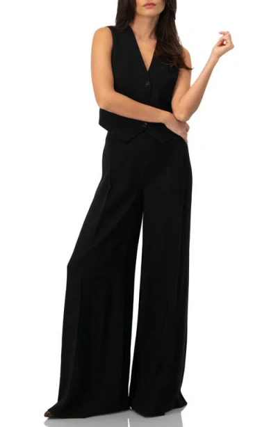 Ivonne Tailored Sleeveless Vest With Button Closure In Black