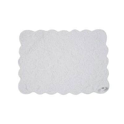 C & F Home C&f Home Christiana White Reversible Machine Washable Scallop Quilt Placemats Set Of 6 In White