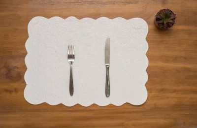 C & F Home C&f Home Christiana White Reversible Machine Washable Scallop Quilt Placemats Set Of 6 In White