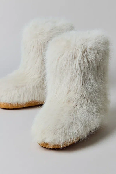 Azalea Wang Dipa Faux Fur Boot In Ivory, Women's At Urban Outfitters In White