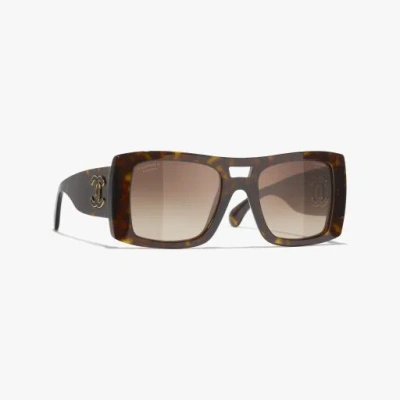 Chanel Pilot Sunglasses In Brown
