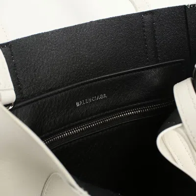 Pre-owned Balenciaga White Leather Tote Bag ()