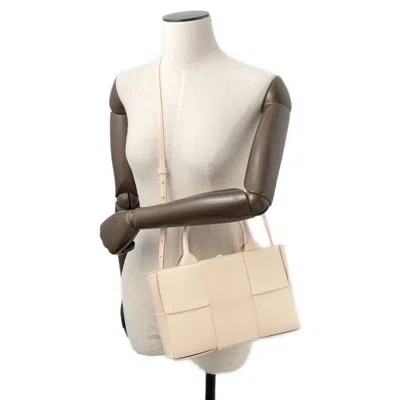 Pre-owned Bottega Veneta Intrecciato Gold Leather Tote Bag ()