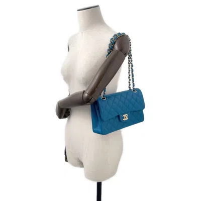 Pre-owned Chanel Blue Grained Calfskin Shoulder Bag ()