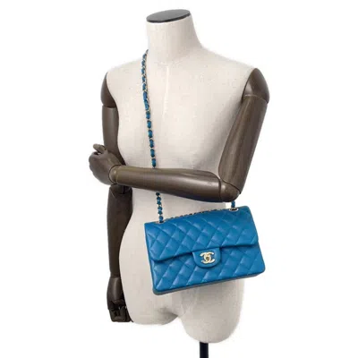 Pre-owned Chanel Blue Grained Calfskin Shoulder Bag ()