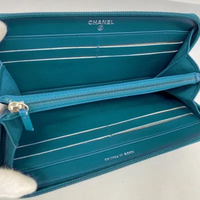 Pre-owned Chanel Blue Patent Leather Long Wallet (bi-fold) ()