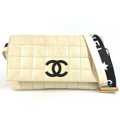 Pre-owned Chanel Chocolate Bar Black White Leather Pochette Shoulder Bag () In Multi