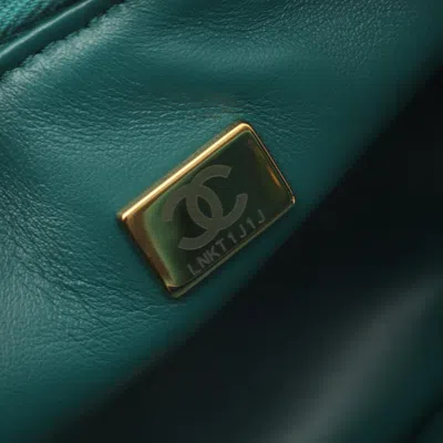 Pre-owned Chanel Green Leather Shoulder Bag Vanity Bag ()