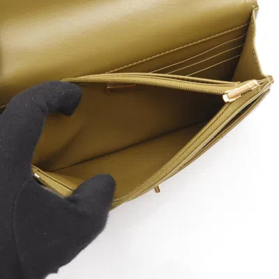 Pre-owned Chanel Khaki Wood Leather Shoulder Bag () In Brown