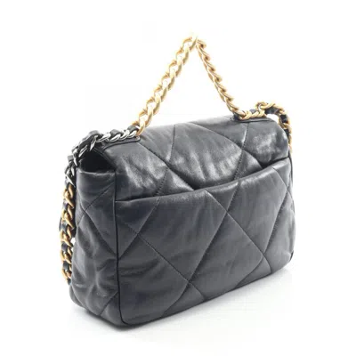 Pre-owned Chanel Matelasse Navy Leather Shoulder Bag () In Blue