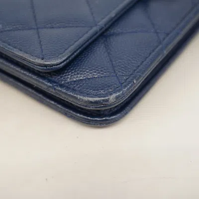 Pre-owned Chanel Navy Grained Calfskin Chain/shoulder Wallet () In Blue