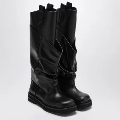 Attico La Passeggiata Boots In Black