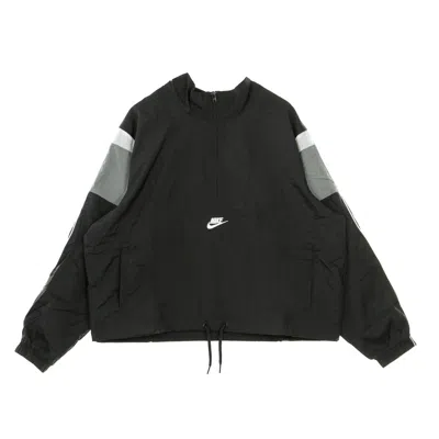 Nike Short Windbreaker Women Sportswear Heritage Jacket Black/smoke Grey/white/white In Green