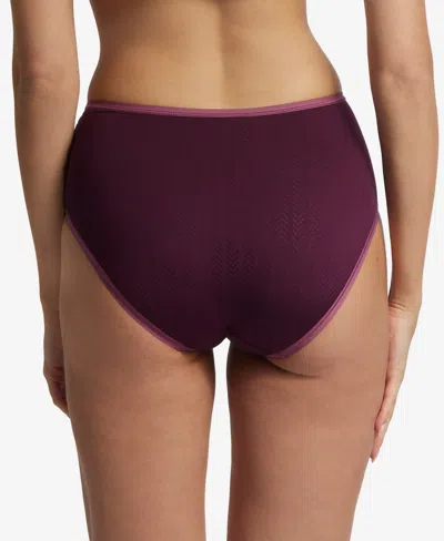 Hanky Panky Movecalm™ Natural Rise Thong In Purple