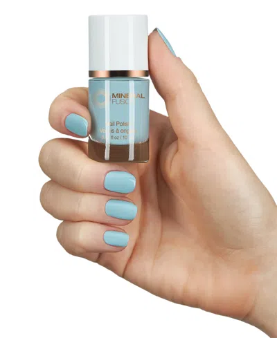 Mineral Fusion Nail Lacquer In Transparent