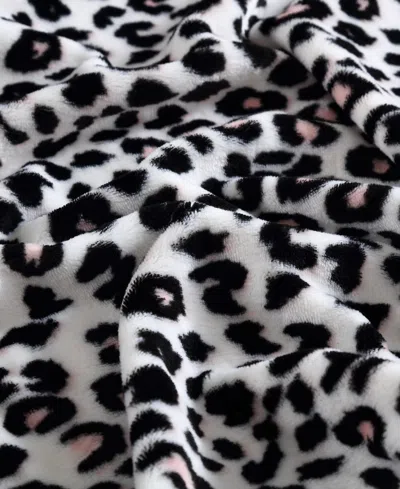 Betsey Johnson Betsey's Leopard Ultra Soft Plush Blanket, Twin In Multi