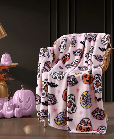 Betsey Johnson Halloween Ultra Soft Plush Fleece Throw, 70" X 50"