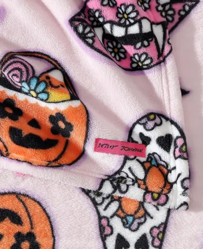 Betsey Johnson Halloween Ultra Soft Plush Fleece Throw, 70" X 50"