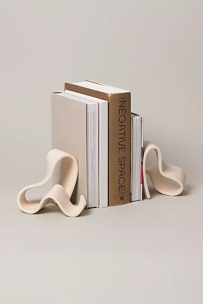 Sin Fettu Ceramic Bookends In Bone At Urban Outfitters