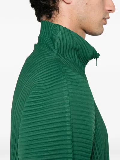 Issey Miyake Pleated Half-zip T-shirt In Green
