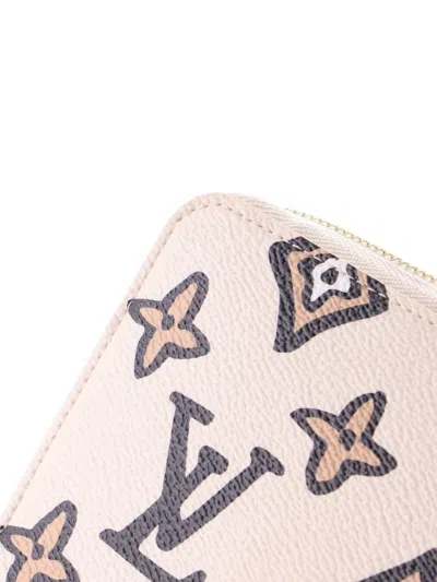 Pre-owned Louis Vuitton Zippy Wallet Wild At Heart Monogram Giant Small Wallets In Neutral