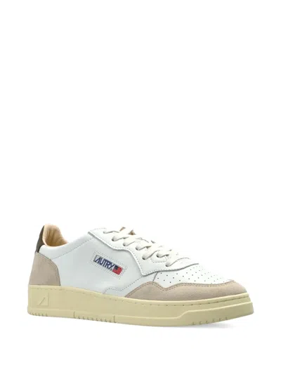 Autry Medalist Sneakers In White