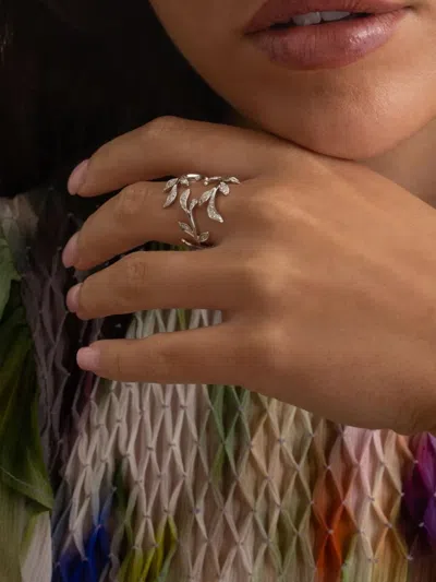 Stéfère 18k White Gold Garden-bloom Diamond Ring In Metallic