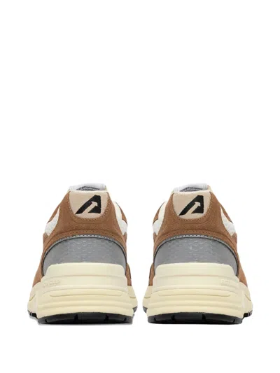 Autry Light Brown Lace-up Sneaker In Brown