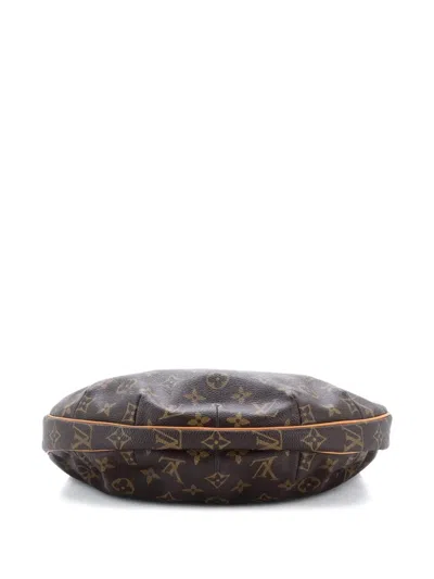 Pre-owned Louis Vuitton Croissant Handbag Monogram Canvas Pm Hobo Bag In Brown